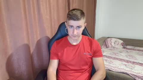 todhorny987 online show from February 25, 5:41 am