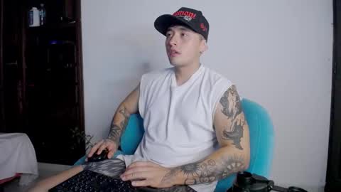 tojiheria online show from November 30, 7:27 pm