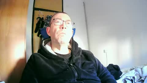 Snapshot of tolon408472 chatting on January 22, 10:29 am tolon408472 online show from January 22, 10:29 am