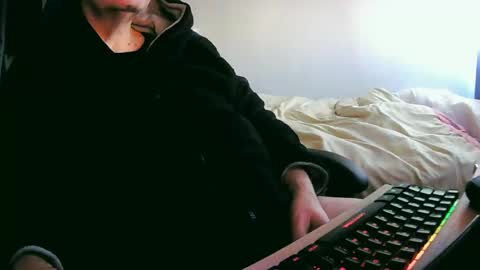 Snapshot of tolon408472 chatting on January 7, 10:49 am tolon408472 online show from January 7, 10:49 am