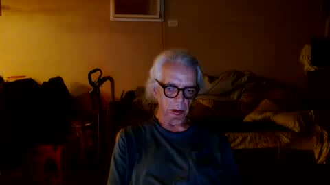 Snapshot of tom112292014 chatting on September 25, 8:02 am tom112292014 online show from September 25, 8:02 am
