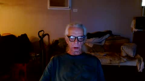 Snapshot of tom112292014 chatting on September 26, 12:03 pm tom112292014 online show from September 26, 12:03 pm