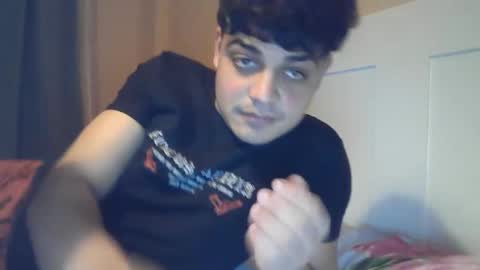 Tom online show from February 8, 1:11 am