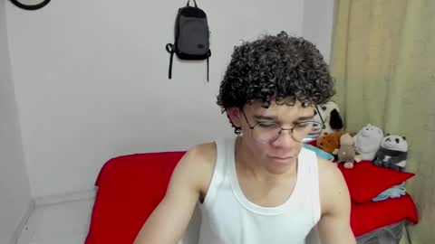 Snapshot of tom_blue10 chatting on October 2, 1:04 pm Tom Blue online show from October 2, 1:04 pm