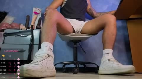 Tom online show from March 29, 9:37 pm