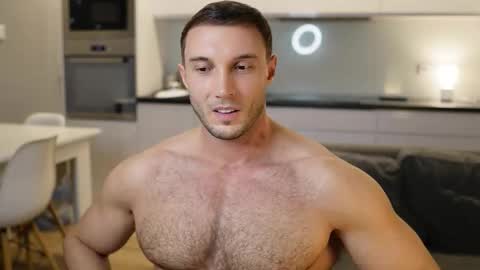 Tom online show from November 12, 6:02 pm