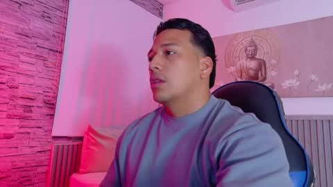 Tom muscle1 online show from April 24, 11:45 am