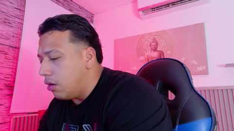 Tom muscle1 online show from February 20, 12:07 pm