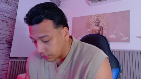 Tom muscle1 online show from April 16, 11:54 am