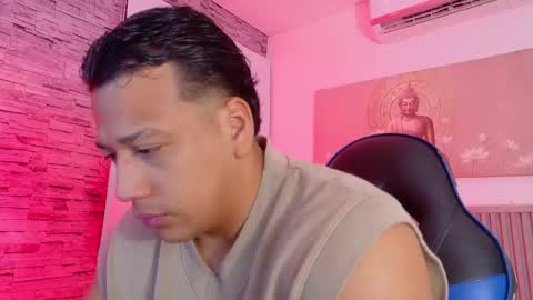 Tom muscle1 online show from February 13, 12:21 pm