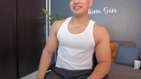 Snapshot of tom_sin_ chatting on December 27, 2:55 pm Tom Sin online show from December 27, 2:55 pm