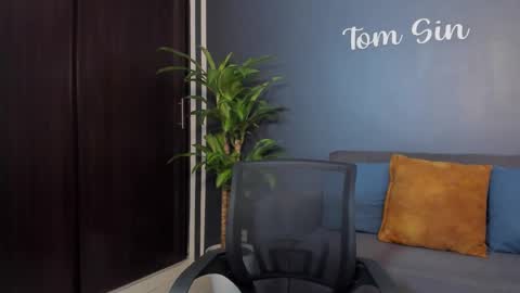 Snapshot of tom_sin_ chatting on March 7, 6:54 pm Tom Sin online show from March 7, 6:54 pm
