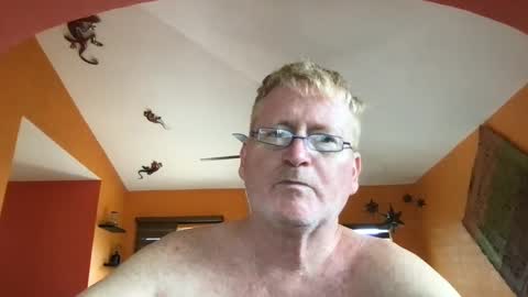 Snapshot of tomascausa chatting on September 26, 6:49 pm Hola online show from September 26, 6:49 pm