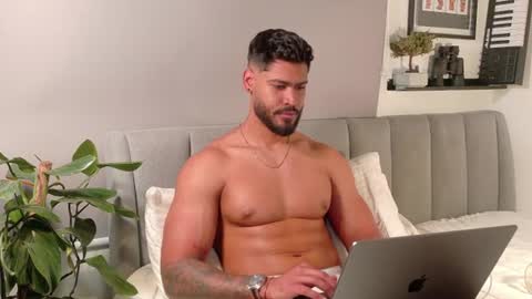 Tomas Ferrer online show from June 20, 12:04 am