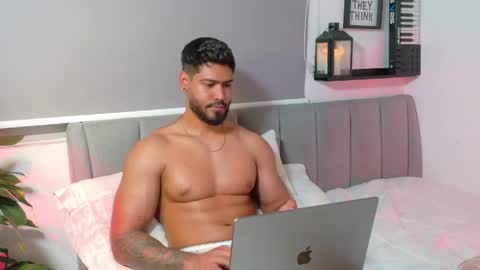 Tomas Ferrer online show from June 8, 1:28 am
