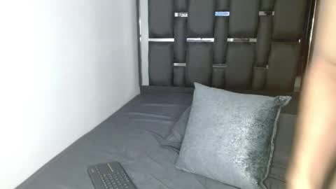 tomaz_18 online show from March 12, 11:12 pm