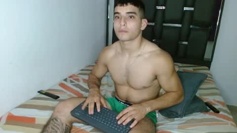 tomaz_18 online show from April 28, 2:27 am