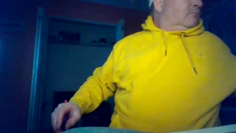 Snapshot of tomcat4848 chatting on February 15, 12:49 am tomcat4848 online show from February 15, 12:49 am