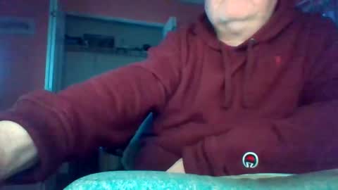 Snapshot of tomcat4848 chatting on October 28, 10:23 pm tomcat4848 online show from October 28, 10:23 pm