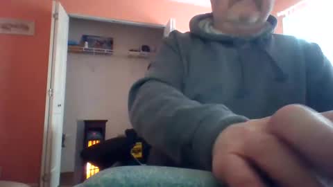 Snapshot of tomcat4848 chatting on February 10, 2:48 pm tomcat4848 online show from February 10, 2:48 pm