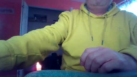 Snapshot of tomcat4848 chatting on February 26, 12:03 pm tomcat4848 online show from February 26, 12:03 pm