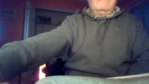 Snapshot of tomcat4848 chatting on December 12, 9:58 pm tomcat4848 online show from December 12, 9:58 pm