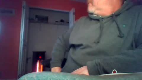 Snapshot of tomcat4848 chatting on February 11, 12:49 am tomcat4848 online show from February 11, 12:49 am