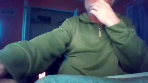 Snapshot of tomcat4848 chatting on January 5, 11:37 am tomcat4848 online show from January 5, 11:37 am