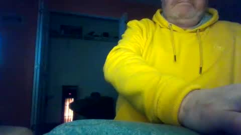 Snapshot of tomcat4848 chatting on March 4, 3:11 am tomcat4848 online show from March 4, 3:11 am