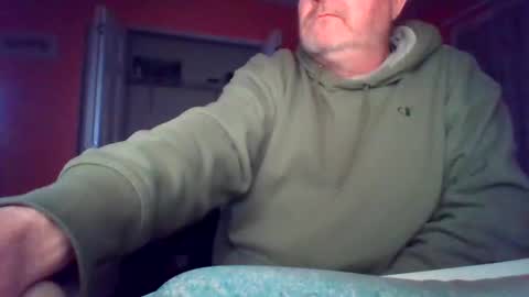 Snapshot of tomcat4848 chatting on December 5, 3:04 am tomcat4848 online show from December 5, 3:04 am