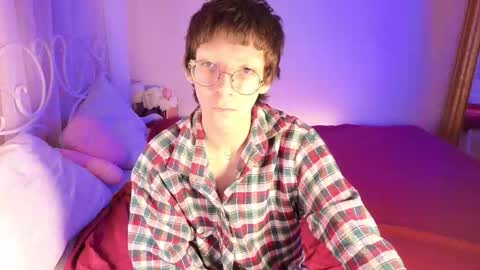 Snapshot of tommiehi chatting on October 1, 12:09 pm Tommie online show from October 1, 12:09 pm