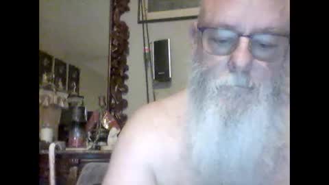 Snapshot of tommierose chatting on October 6, 11:37 am Tommie online show from October 6, 11:37 am