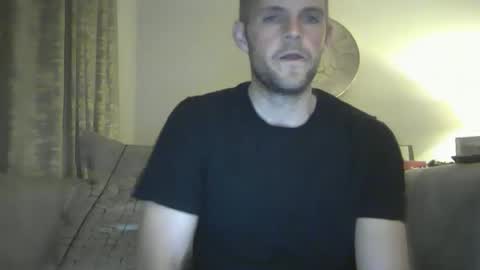 tommietommie123 online show from April 10, 11:34 pm