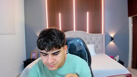 Tommy  online show from October 30, 3:52 am