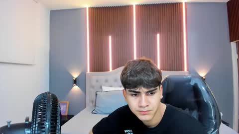 Tommy  online show from October 21, 3:20 am