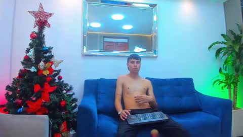 Tommy  Scott online show from December 16, 11:39 am