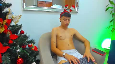 Tommy  Scott online show from December 5, 12:01 pm