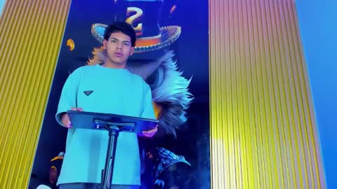 tommy_bigcock19 online show from November 19, 12:16 pm