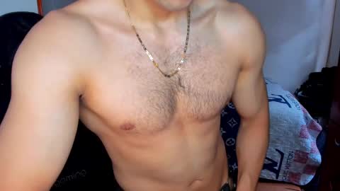 Snapshot of tommy_bred chatting on February 16, 4:53 pm Twitter BreddTommy IG tommy bredd online show from February 16, 4:53 pm