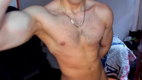 Snapshot of tommy_bred chatting on February 14, 6:51 pm Twitter BreddTommy IG tommy bredd online show from February 14, 6:51 pm