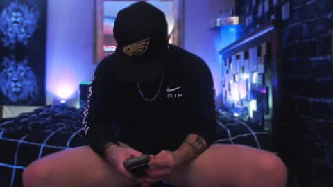 Tommy online show from December 14, 8:21 am