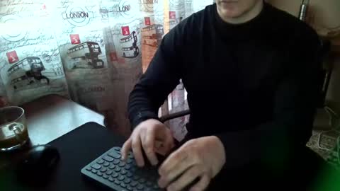 Tommi Li online show from January 4, 10:49 am