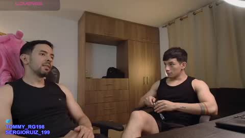 tommy_raym0ndg online show from April 15, 1:27 am