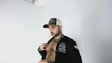 Snapshot of tommy_sccott chatting on October 22, 12:35 am tommy_sccott online show from October 22, 12:35 am