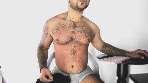 Snapshot of tommy_sccott chatting on October 16, 2:30 am tommy_sccott online show from October 16, 2:30 am