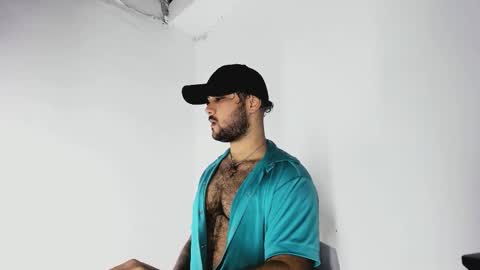 Snapshot of tommy_sccott chatting on October 24, 12:45 am tommy_sccott online show from October 24, 12:45 am