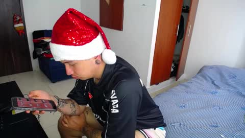 Snapshot of tommy_sins619 chatting on December 4, 6:50 pm Dirty Tommy online show from December 4, 6:50 pm
