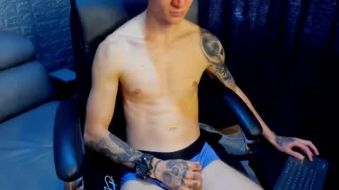 Snapshot of tommy_slater chatting on February 23, 5:36 pm Tommy Slater online show from February 23, 5:36 pm