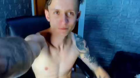 Snapshot of tommy_slater chatting on September 15, 2:51 pm Tommy Slater online show from September 15, 2:51 pm