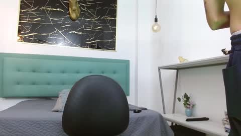 tommy_will online show from March 12, 5:04 am